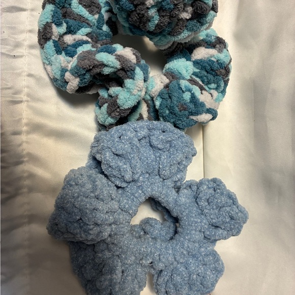 Blue and Multicolor Scrunchie Set - Picture 2 of 3